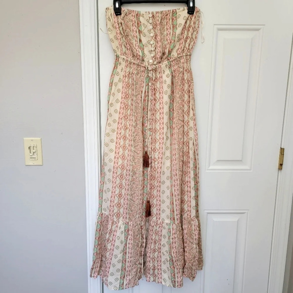 NWT Dress Forum Los Angeles Strapless Boho Ruffled Hem Tassles Dress Size S - Picture 1 of 13